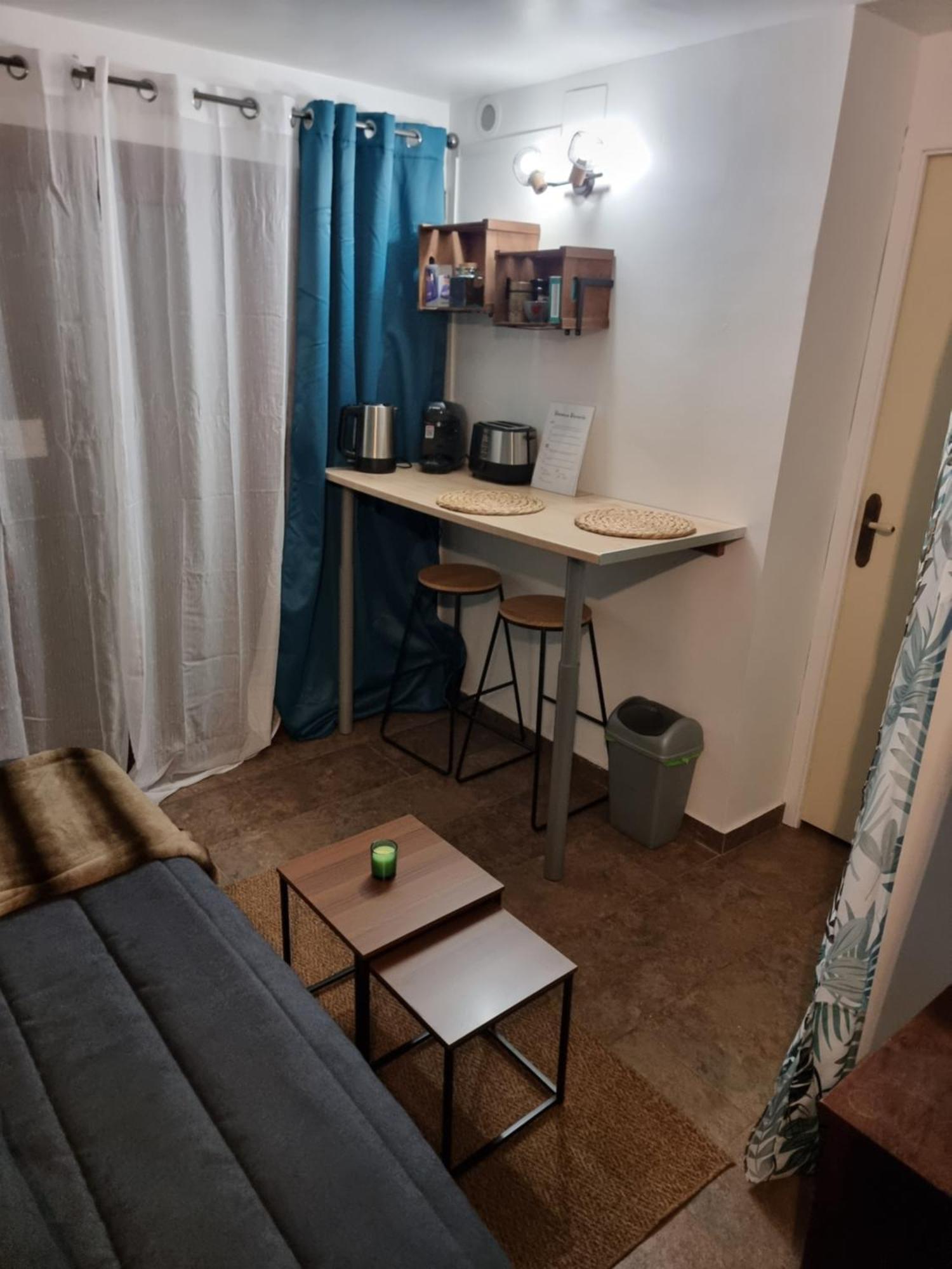 Petit Studio Cosy Saint-Pierre-dels-Forcats Esterno foto